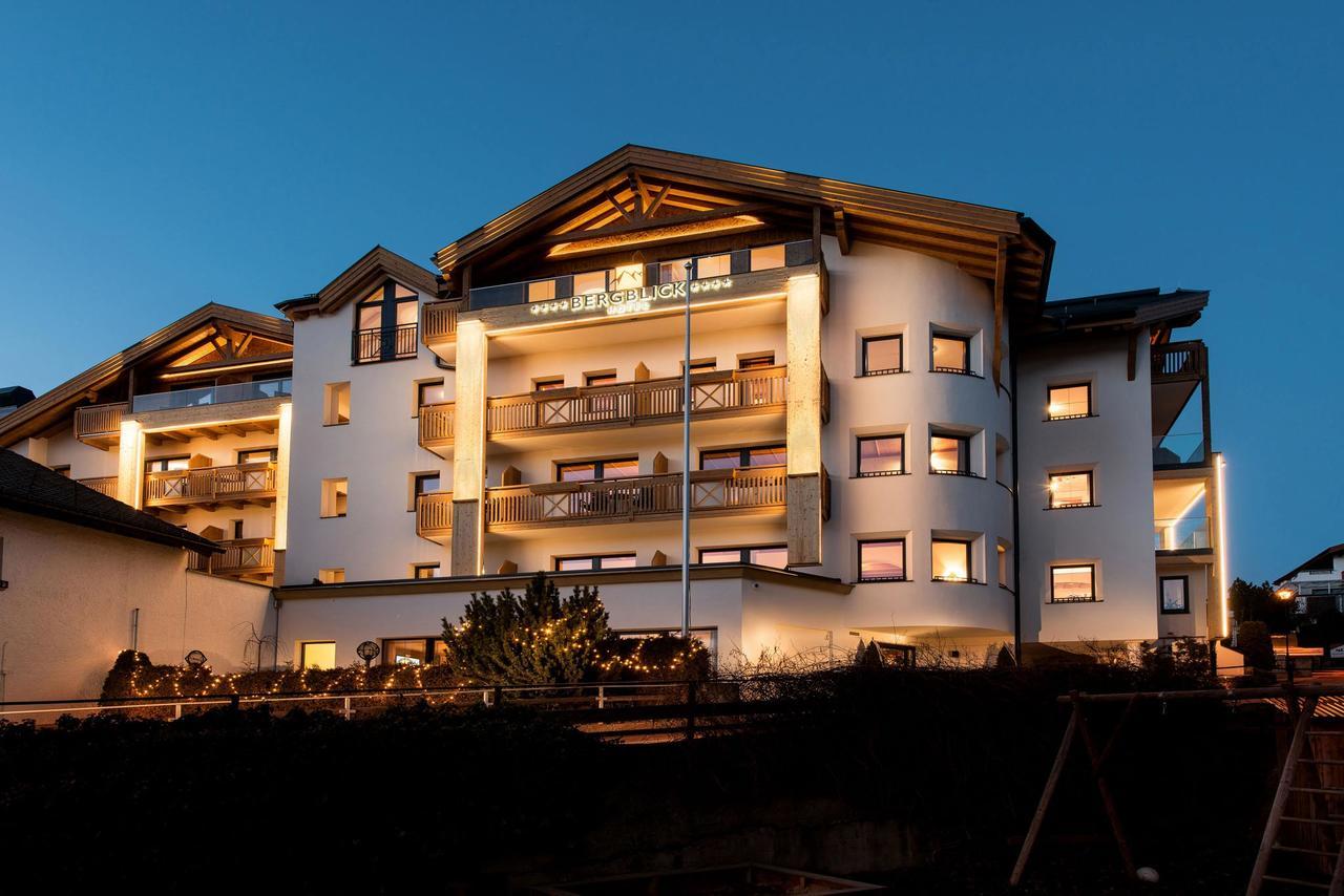 Hotel Bergblick 4 Sterne Superior Fiss Exteriör bild